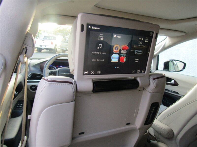 2017 Chrysler Pacifica LIMITED,DVD,NAV,TECH PKG,SILVER CERTIFIED - Photo 16 - Haddon Twp, NJ 08107