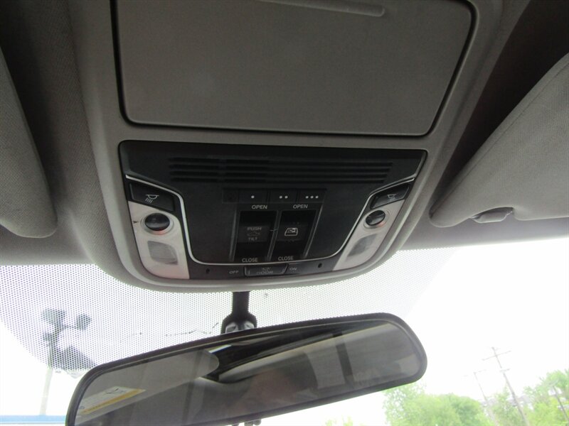 2019 Honda Ridgeline RTL.AWD,CONV PKG,TECH PKG,SILVER CERTIFIED - Photo 29 - Haddon Twp, NJ 08107