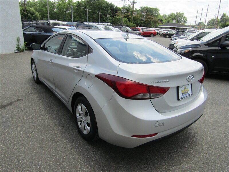 2016 Hyundai ELANTRA SE,CONV PKG,RVC,BLUETOOTH,SILVER CERTIFIED - Photo 5 - Haddon Twp, NJ 08107