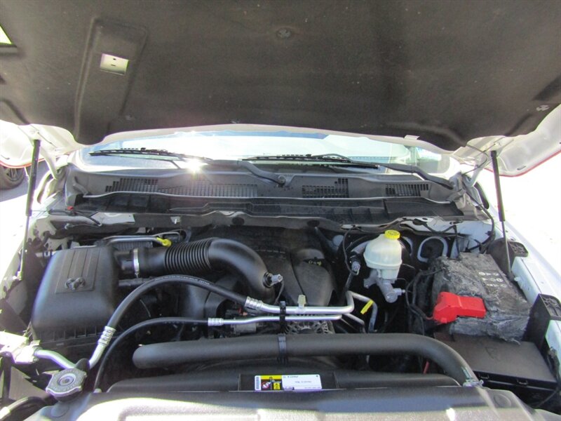 2015 RAM 1500 4x4,CONV PKG,TOW PKG,SILVER CERTIFIED - Photo 33 - Haddon Twp, NJ 08107