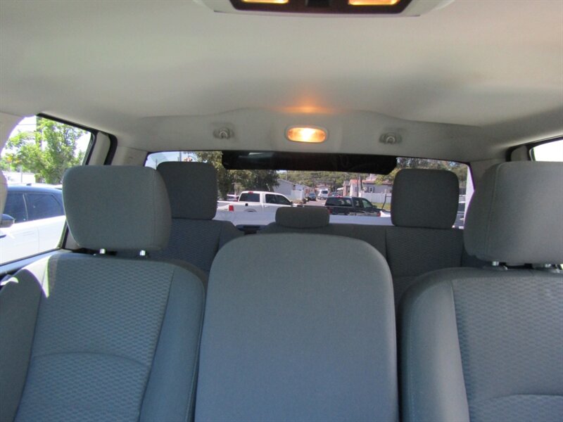 2015 RAM 1500 4x4,CONV PKG,TOW PKG,SILVER CERTIFIED - Photo 16 - Haddon Twp, NJ 08107