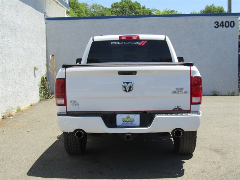 2015 RAM 1500 4x4,CONV PKG,TOW PKG,SILVER CERTIFIED - Photo 7 - Haddon Twp, NJ 08107