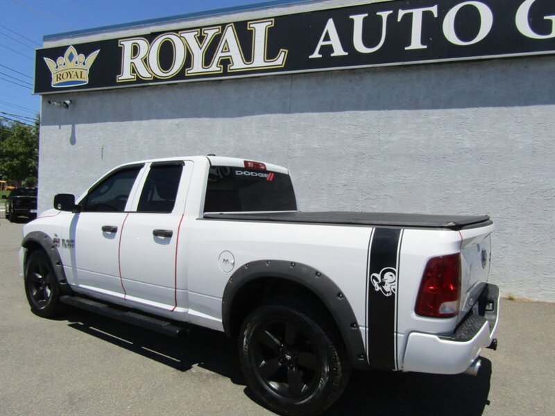 2015 RAM 1500 4x4,CONV PKG,TOW PKG,SILVER CERTIFIED - Photo 6 - Haddon Twp, NJ 08107