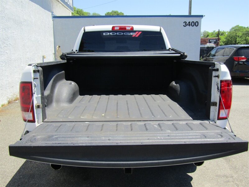 2015 RAM 1500 4x4,CONV PKG,TOW PKG,SILVER CERTIFIED - Photo 9 - Haddon Twp, NJ 08107