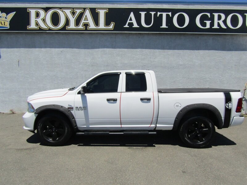 2015 RAM 1500 4x4,CONV PKG,TOW PKG,SILVER CERTIFIED - Photo 4 - Haddon Twp, NJ 08107
