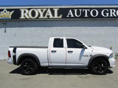 2015 RAM 1500 4x4,CONV PKG,TOW PKG,SILVER CERTIFIED - Photo 2 - Haddon Twp, NJ 08107