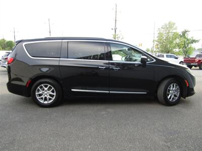 2020 Chrysler Pacifica Touring L   - Photo 6 - Haddon Twp, NJ 08107