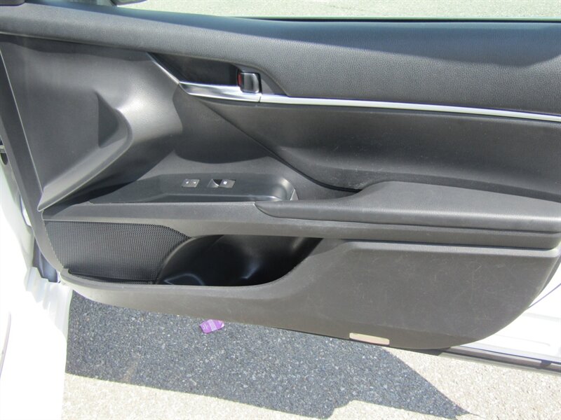 2019 Toyota Camry SE - Photo 20 - Haddon Twp, NJ 08107
