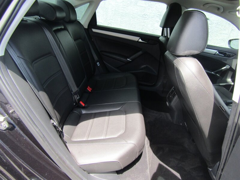 2021 Volkswagen Passat SE,TECH PKG,LEATHER,COMFORT PKG,SILVER CERTIFIED - Photo 18 - Haddon Twp, NJ 08107