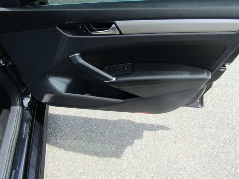 2021 Volkswagen Passat SE,TECH PKG,LEATHER,COMFORT PKG,SILVER CERTIFIED - Photo 21 - Haddon Twp, NJ 08107