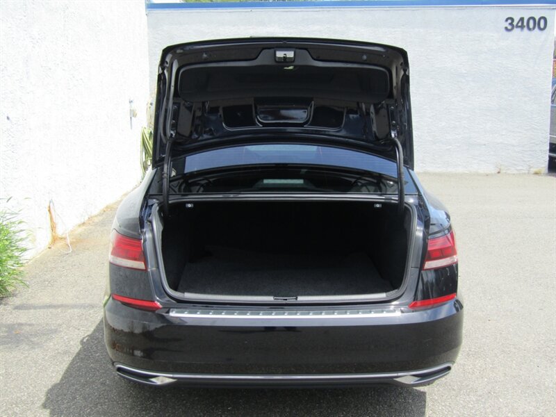 2021 Volkswagen Passat SE,TECH PKG,LEATHER,COMFORT PKG,SILVER CERTIFIED - Photo 9 - Haddon Twp, NJ 08107