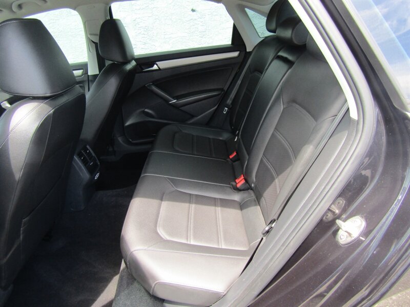 2021 Volkswagen Passat SE,TECH PKG,LEATHER,COMFORT PKG,SILVER CERTIFIED - Photo 15 - Haddon Twp, NJ 08107