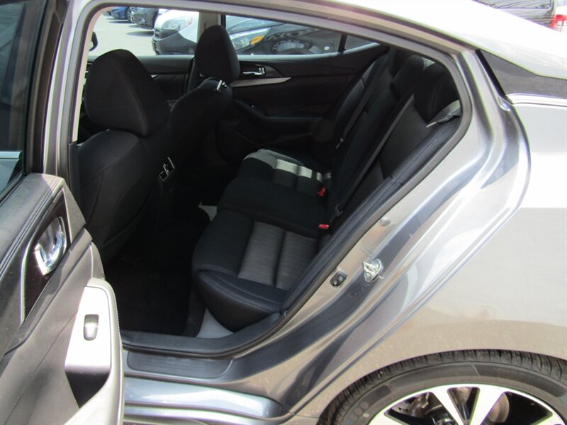 2018 Nissan Maxima S,NAV,CONV PKG,RVC,PWR PKG,SILVER CERTIFIED - Photo 37 - Haddon Twp, NJ 08107