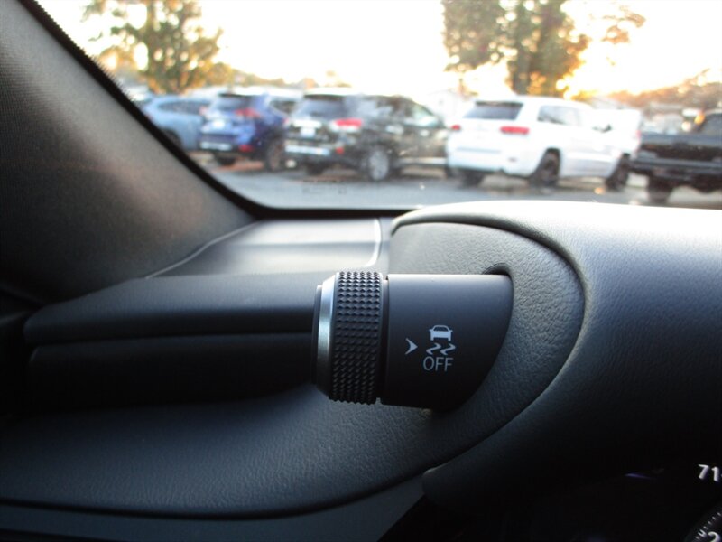 2025 Lexus ES ES350,D.ASST PKG,TECH PKG,HUD,RVC,SILVER CERTIFIED - Photo 24 - Haddon Twp, NJ 08107