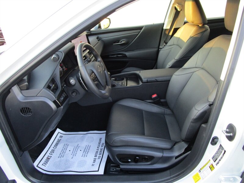 2025 Lexus ES ES350,D.ASST PKG,TECH PKG,HUD,RVC,SILVER CERTIFIED - Photo 12 - Haddon Twp, NJ 08107