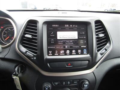 2015 Jeep Cherokee LATITUDE,4X4,CONV PKG,SILVER CERTIFIED   - Photo 35 - Haddon Twp, NJ 08107