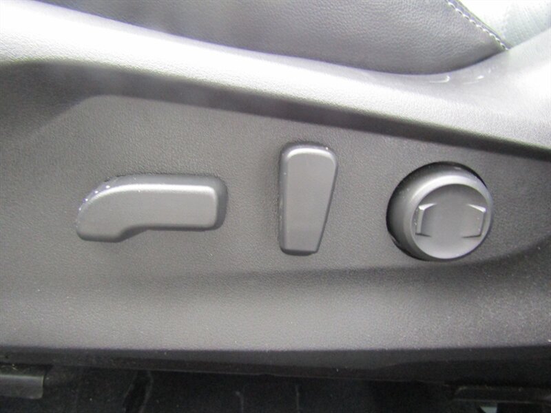 2023 Subaru Forester LIMITED,AWD,NAV,TECH PKG,SILVER CERTIFIED - Photo 11 - Haddon Twp, NJ 08107
