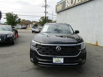 2024 Volkswagen Atlas AWD,NAV,DR.ASST PKG,TECH PKG,RVC,SILVER CERTIFIED   - Photo 2 - Haddon Twp, NJ 08107