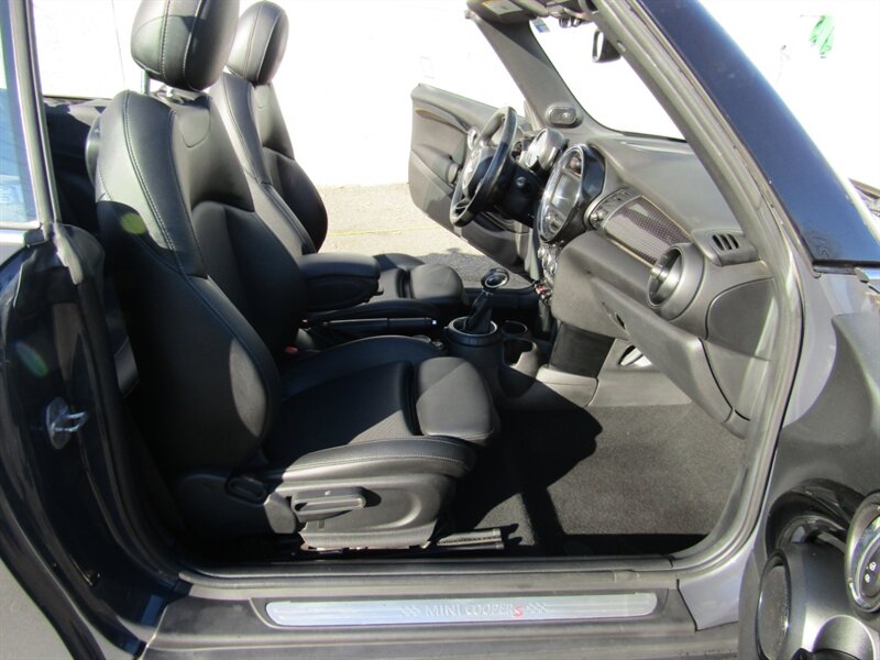 2017 MINI Convertible NAV,PREM PKG,TECH PKG,RVC,SILVER CERTIFIED   - Photo 38 - Haddon Twp, NJ 08107