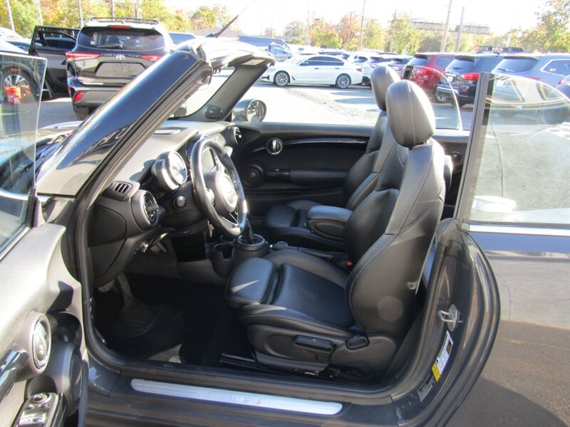 2017 MINI Convertible NAV,PREM PKG,TECH PKG,RVC,SILVER CERTIFIED   - Photo 32 - Haddon Twp, NJ 08107