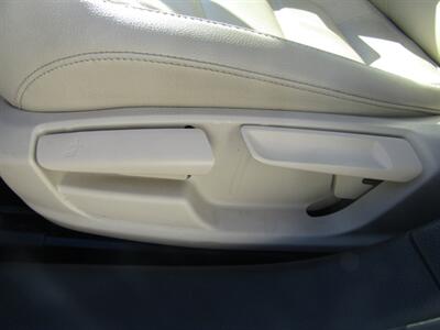 2017 Volkswagen Jetta SE PREM,TECH PKG,CONV PKG,RVC,SILVER CERTIFIED   - Photo 16 - Haddon Twp, NJ 08107