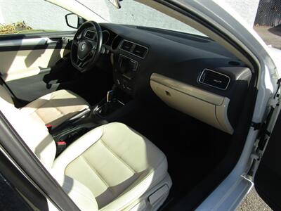 2017 Volkswagen Jetta SE PREM,TECH PKG,CONV PKG,RVC,SILVER CERTIFIED   - Photo 23 - Haddon Twp, NJ 08107
