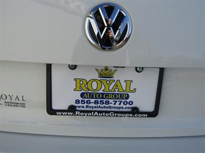 2017 Volkswagen Jetta SE PREM,TECH PKG,CONV PKG,RVC,SILVER CERTIFIED   - Photo 11 - Haddon Twp, NJ 08107