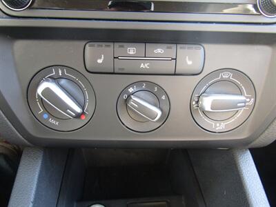 2017 Volkswagen Jetta SE PREM,TECH PKG,CONV PKG,RVC,SILVER CERTIFIED   - Photo 35 - Haddon Twp, NJ 08107