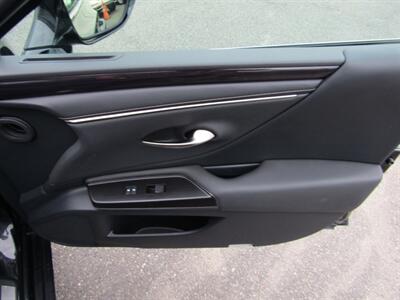 2019 Lexus ES LUX,NAV,COMFORT PKG,SUNROOF,,RVC,SILVER CERTIFIED   - Photo 42 - Haddon Twp, NJ 08107