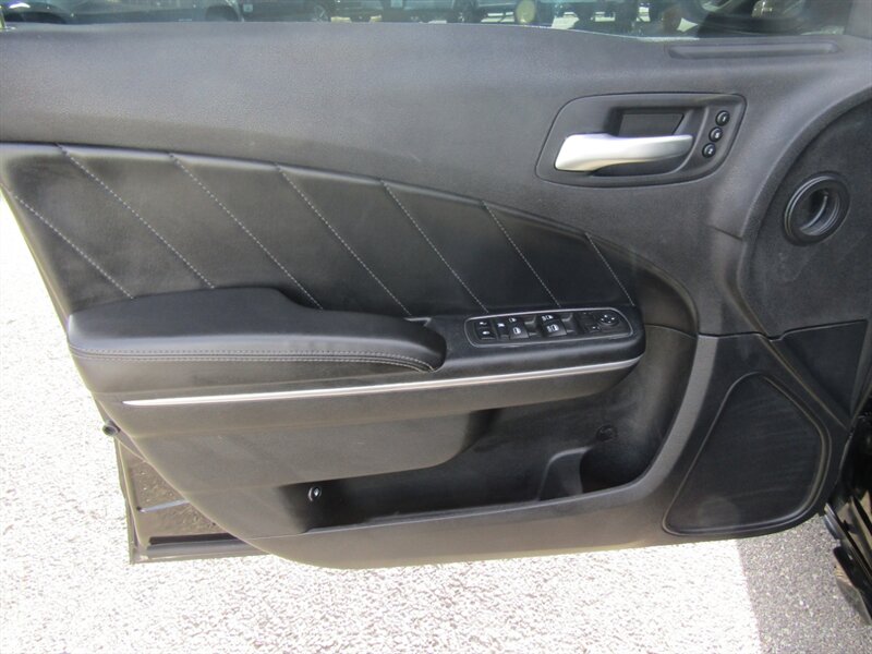 2015 Dodge Charger R/T, BLACKTOP,NAV,COMFORT PKG,RVC,CERTIFIED - Photo 9 - Haddon Twp, NJ 08107