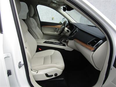 2022 Volvo XC90 AWD,ADVANCED PKG,7 PASS RVC,SILVER CERTIFIED   - Photo 22 - Haddon Twp, NJ 08107
