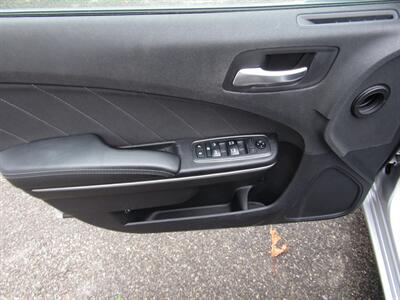 2019 Dodge Charger SXT   - Photo 11 - Haddon Twp, NJ 08107