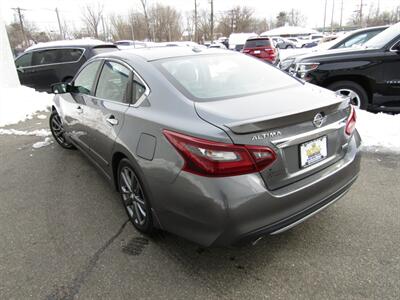 2018 Nissan Altima SR PREM,NAV,TECH PKG,CONV ,CERTIFIED   - Photo 5 - Haddon Twp, NJ 08107