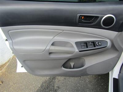 2013 Toyota Tacoma 4x4 TRD OFF-RD PREM, KINETIC SUSP,SILVER CERTIFIED   - Photo 10 - Haddon Twp, NJ 08107