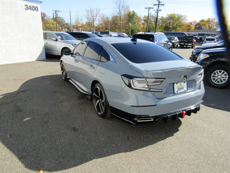 2021 Honda Accord Sport SE photo 2