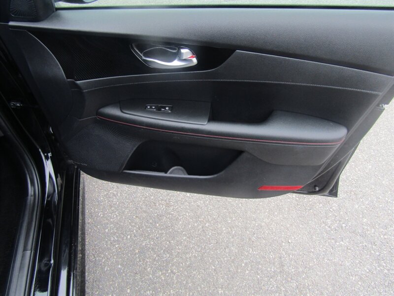 2022 Kia Forte GT2 SPORT,TECH PKG,CONV PKG,RVC,SILVER CERTIFIED - Photo 20 - Haddon Twp, NJ 08107