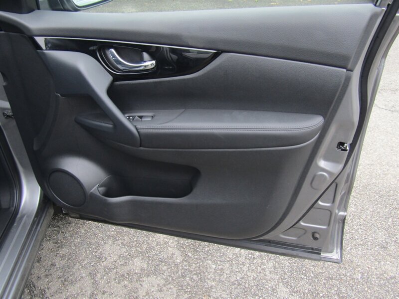 2021 Nissan Rogue SV,AWD,CONV PKG,RVC,PWR PKG,SILVER CERTIFIED - Photo 17 - Haddon Twp, NJ 08107