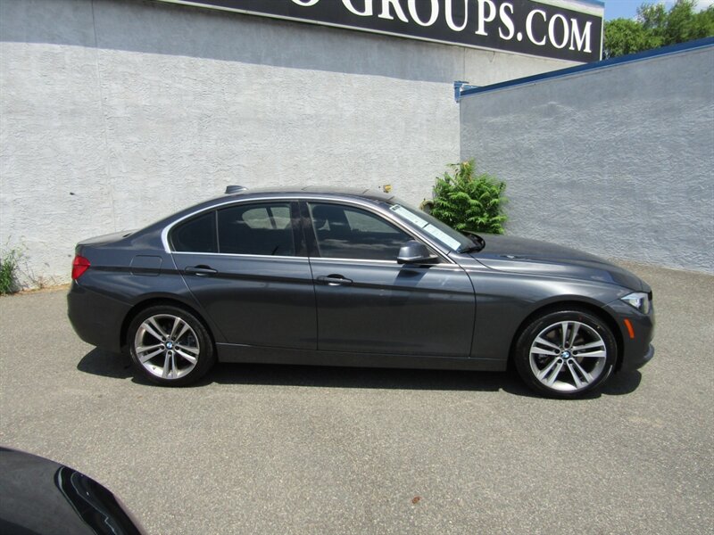 2017 BMW AWD,SPORT PKG,NAV,CONV PKG,RVC,SILVER CERTIFIED - Photo 8 - Haddon Twp, NJ 08107