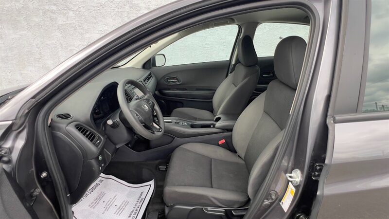 2022 Honda HR-V LX,CONV PKG,TECH PKG,RVC, SILVER CERTIFIED - Photo 12 - Haddon Twp, NJ 08107