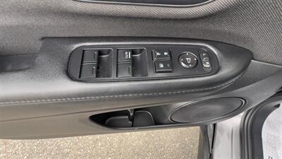 2022 Honda HR-V LX,CONV PKG,TECH PKG,RVC, SILVER CERTIFIED - Photo 11 - Haddon Twp, NJ 08107