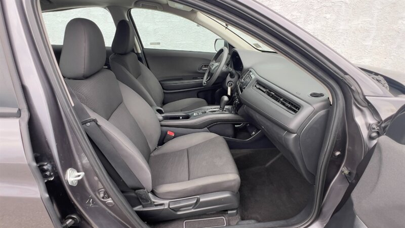 2022 Honda HR-V LX,CONV PKG,TECH PKG,RVC, SILVER CERTIFIED - Photo 18 - Haddon Twp, NJ 08107