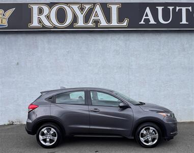 2022 Honda HR-V LX,CONV PKG,TECH PKG,RVC, SILVER CERTIFIED - Photo 2 - Haddon Twp, NJ 08107