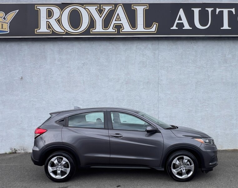 2022 Honda HR-V LX,CONV PKG,TECH PKG,RVC, SILVER CERTIFIED - Photo 2 - Haddon Twp, NJ 08107