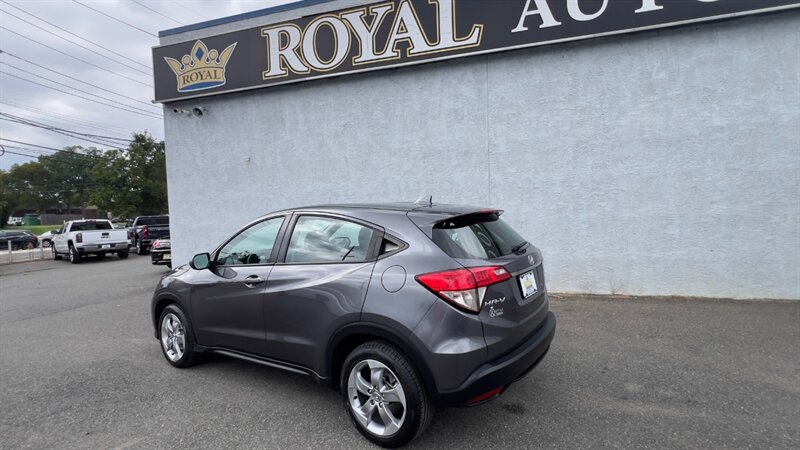 2022 Honda HR-V LX,CONV PKG,TECH PKG,RVC, SILVER CERTIFIED - Photo 6 - Haddon Twp, NJ 08107