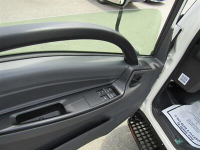 2026 Isuzu NPR BX16   - Photo 10 - Haddon Twp, NJ 08107