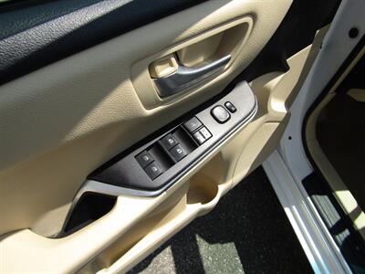 2016 Toyota Camry LE,CONV PKG,RVC,SILVER CERTIFIED   - Photo 32 - Haddon Twp, NJ 08107