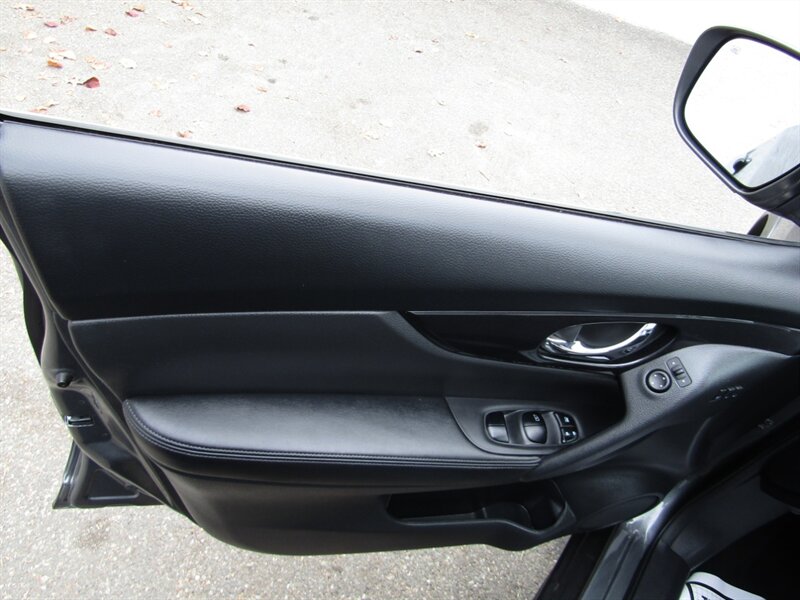 2018 Nissan Rogue AWD,TOURING,NAV,PANO,TECH PKG,RVC,SILVER CERTIFIED - Photo 14 - Haddon Twp, NJ 08107