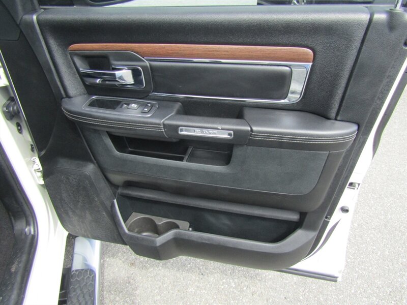 2017 RAM 1500 Laramie - Photo 17 - Haddon Twp, NJ 08107