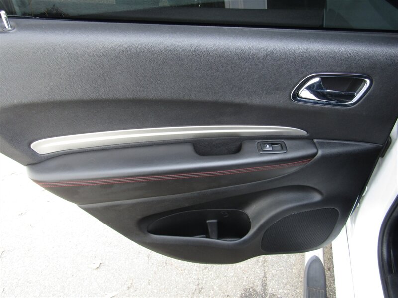 2015 Dodge Durango R/T - Photo 15 - Haddon Twp, NJ 08107