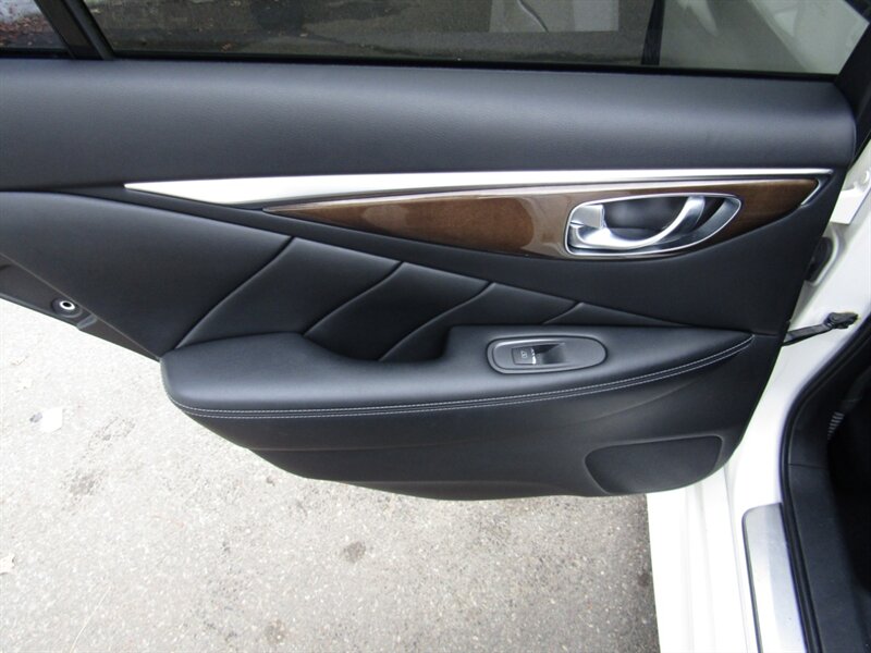 2017 INFINITI Q50 SPORT,AWD .TECH PKG,RVC,CONV PKG,SILVER CERTIFIED - Photo 16 - Haddon Twp, NJ 08107